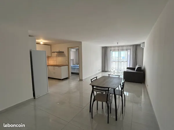 Appartement T2 Rue du Maine au Moufia