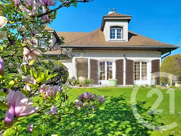 Maison 8 pièces 162 m²