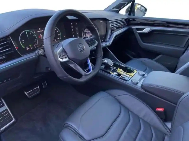 Volkswagen Touareg r 3.0 tsi 462 ch hybride recharg — photo 10