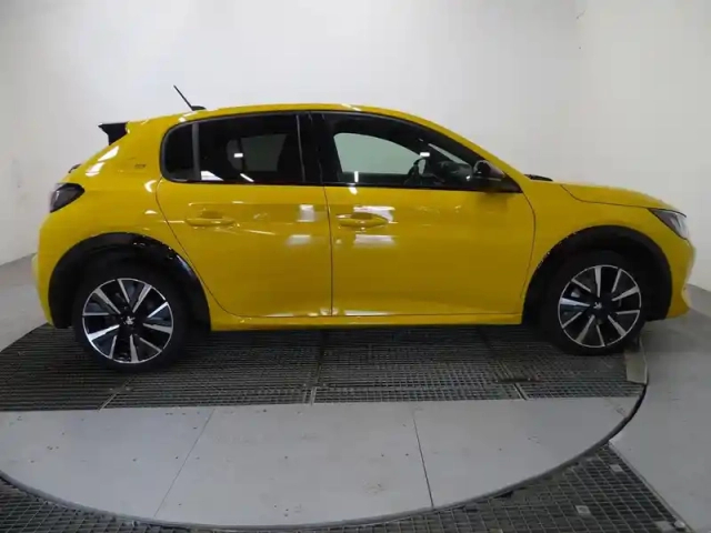 Peugeot 208 1.2 puretech 130ch s&amp;s gt eat8 — photo 6