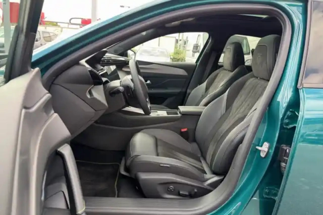 Peugeot 308 electrique 55 kwh 156ch — photo 10
