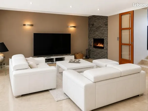 Maison 7 pièces 240 m²