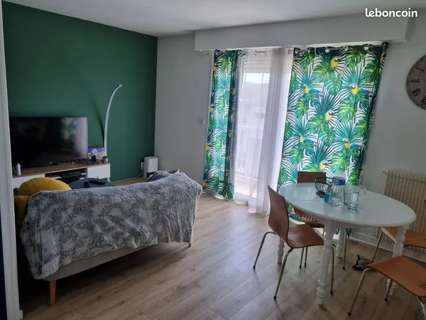 BRIVE Appartement ensoleillé avec garage et balcons sans vis à vis