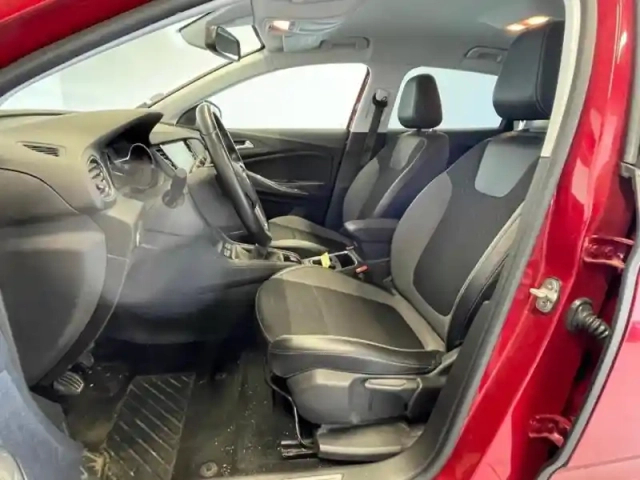 Opel Grandland X 1.2 turbo 130ch ecotec innovation — photo 11