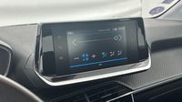 Peugeot 208 PureTech 100 S&S BVM6 — photo 13