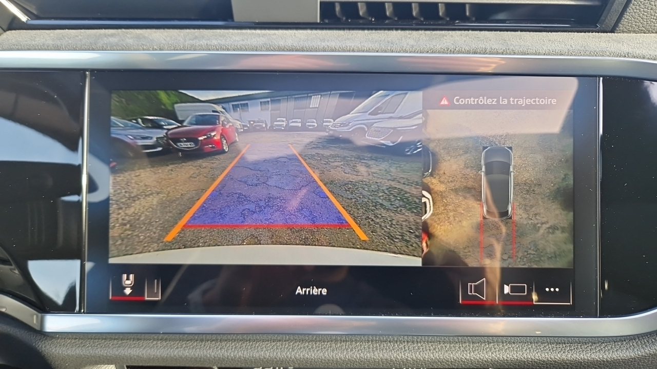 Audi Q3 Sportback 35 TFSI 150 ch S tronic 7 — photo 12