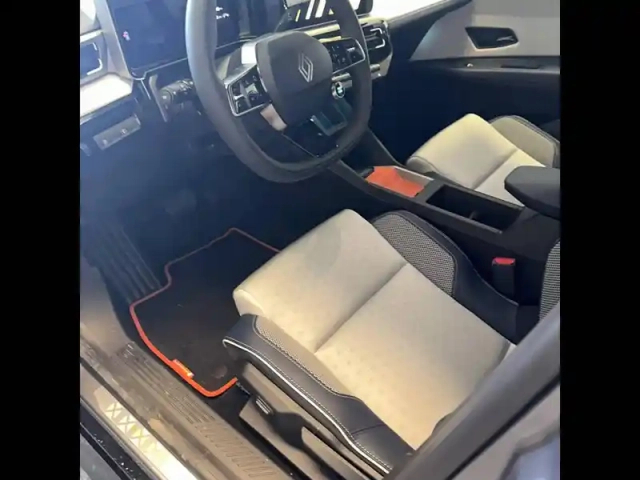 Renault 5 renault  e-tech electrique 10 ch autonomie confort — photo 96