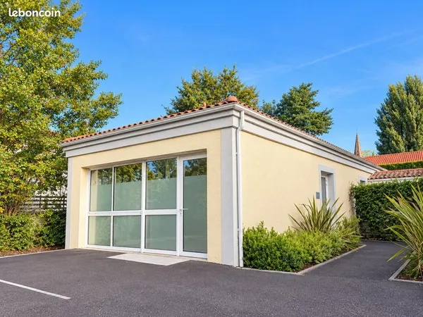 Bureau 12 m²