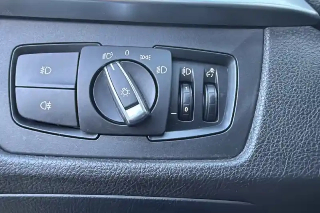 Bmw Serie 3 touring 320d 190 ch bva8 — photo 21