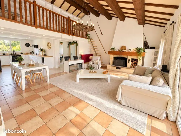 Maison 240 m² - 7 chambres - Piscine - Possibilité 2 logements - Lattes/Maurin
