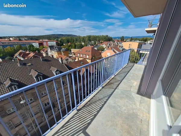 Appartement 3 pièces avec grand balcon