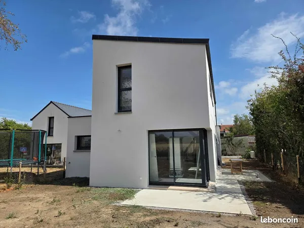 Location à l'année maison neuve et moderne 123,5 m2, 4 chambres