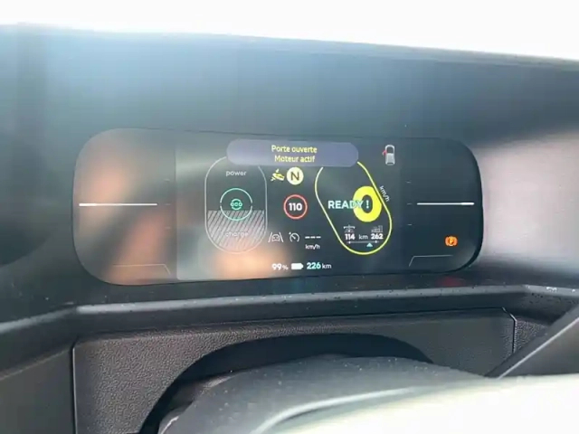 Renault Twingo e-tech electrique 80 ch autonomie urbaine — photo 17
