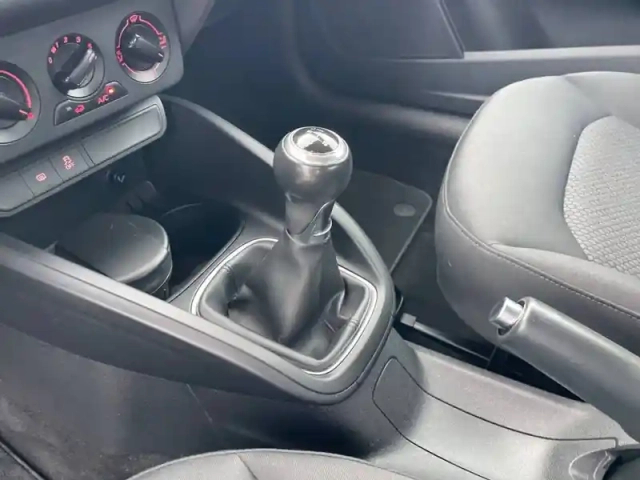 Audi A1 1.0 tfsi ultra 82 — photo 46