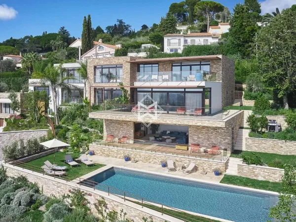 Villa 9 pièces 500 m²
