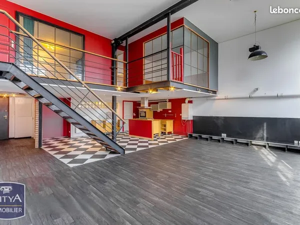 Loft 3 pièces 131 m²