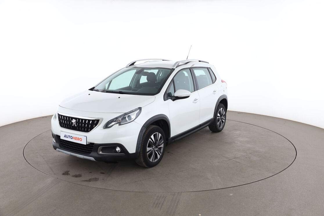 Peugeot 2008 1.2 PureTech Allure — photo 1