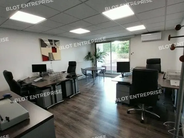 Bureau 62 m²