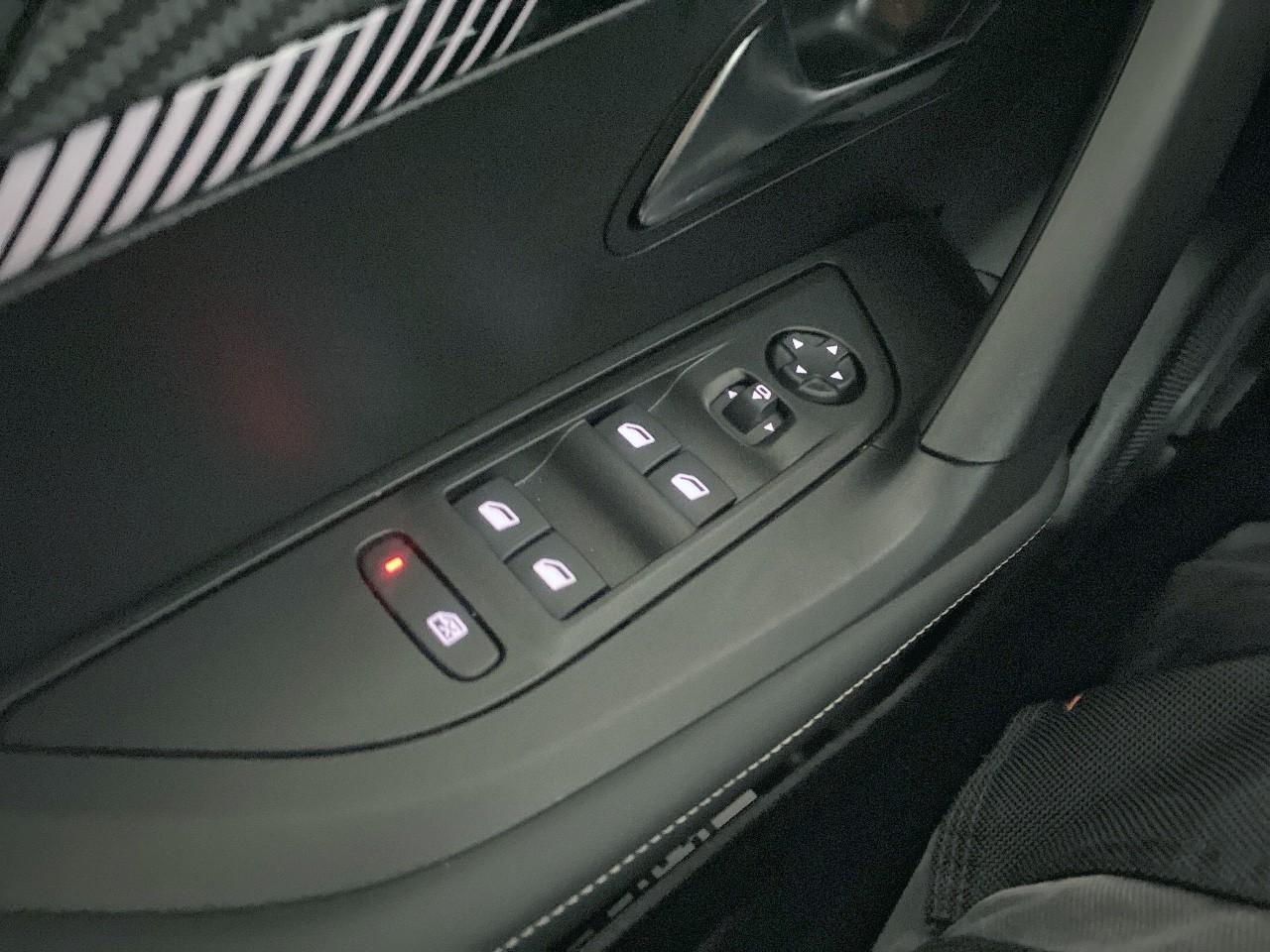 Peugeot 2008 hybrid 145 ch e-dcs6 allure — photo 20
