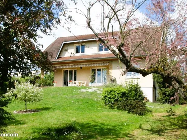 Maison 10 pièces 186 m²