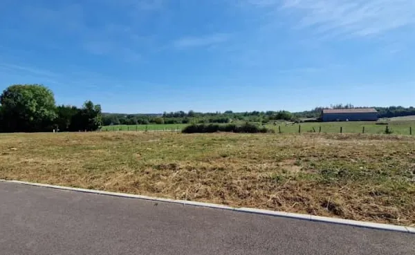 Terrain 796 m²