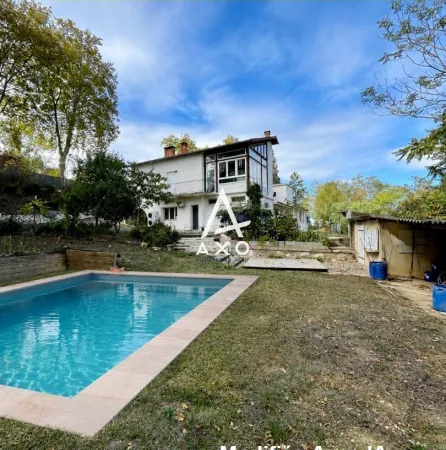 Maison 6 pièces 206 m²