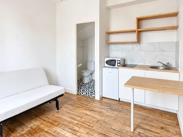 Studio rénové et lumineux - 310 c.c - Poitiers