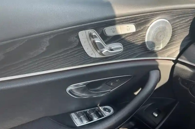 Mercedes Classe E 220 d 9g-tronic — photo 24