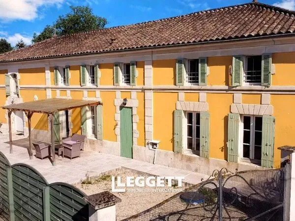Maison 16 pièces 364 m²