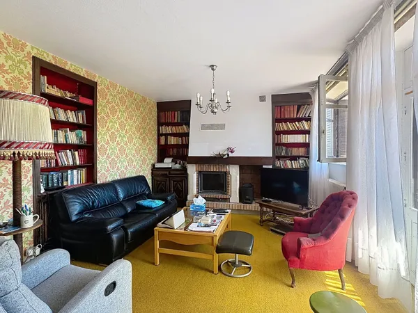 Maison 8 pièces 260 m²