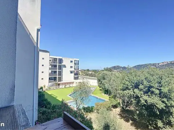 Location à l'année scolaire