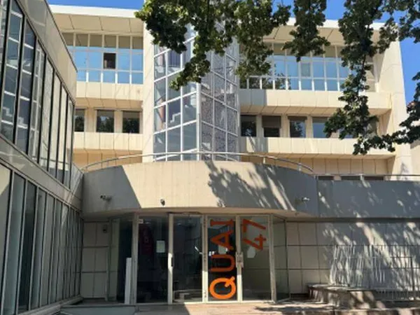 Bureau 163 m²
