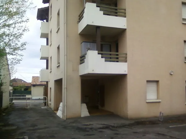 Studio avec balcon