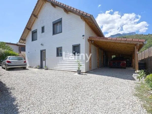 Maison 6 pièces 151 m²