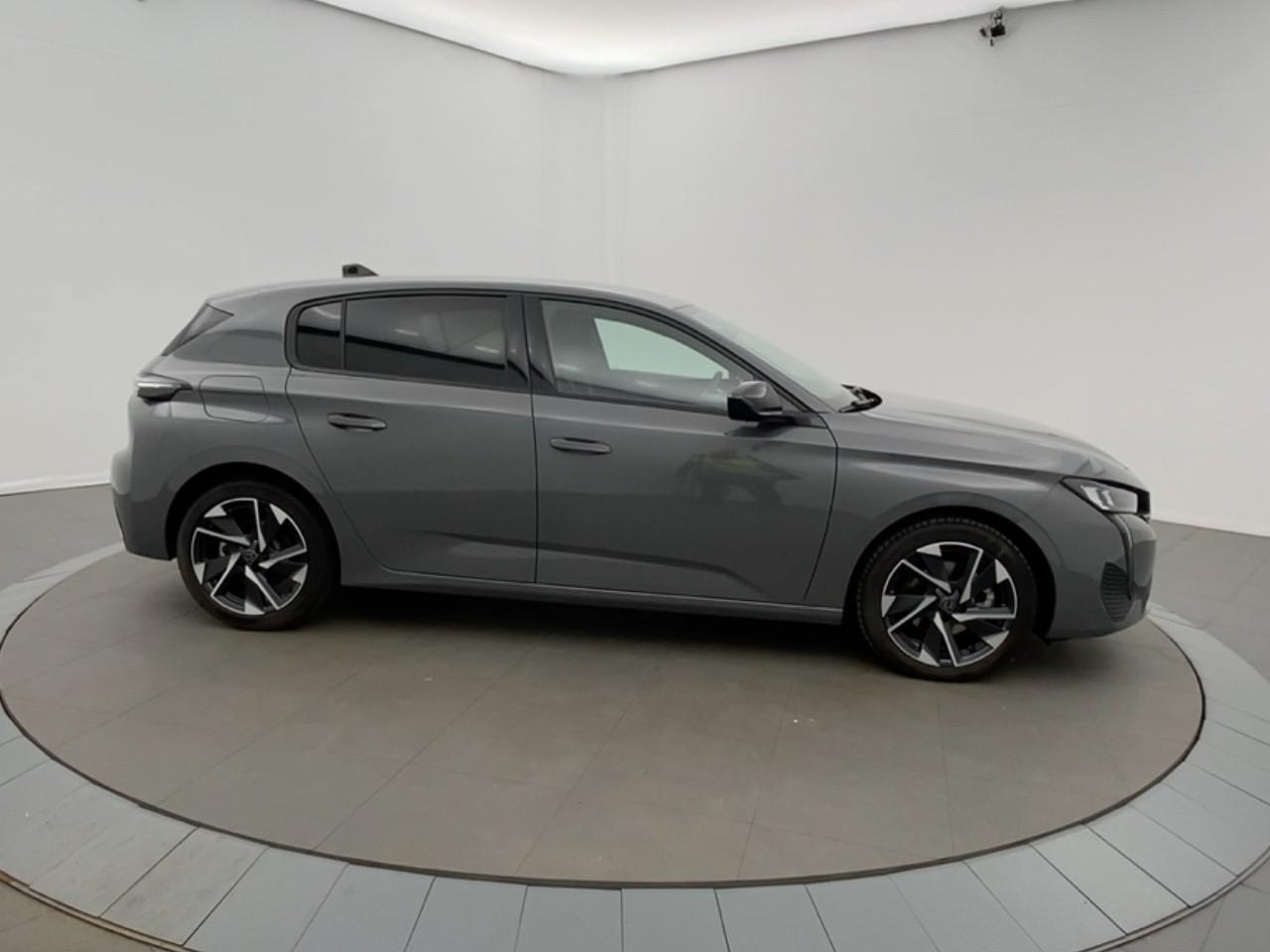 Peugeot 308 hybrid 145 e-dcs6 allure — photo 4