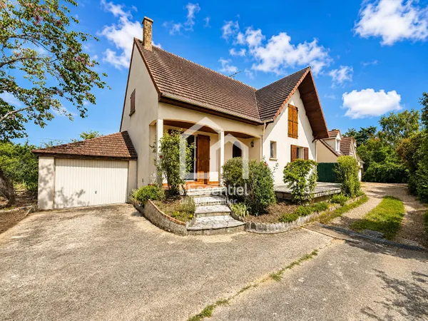 VERNEUIL SUR SEINE - EXCLUSIVITE !!! Maison familiale avec fort potentiel au coeur d'un secteur rech