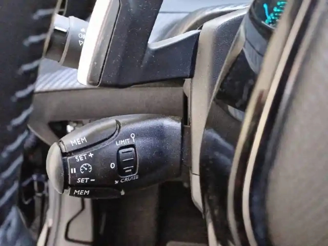 Peugeot 208 hybrid 100 e-dcs6 — photo 84