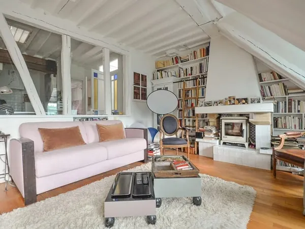 75004/Rue de Rivoli: 3 pièces avec vues