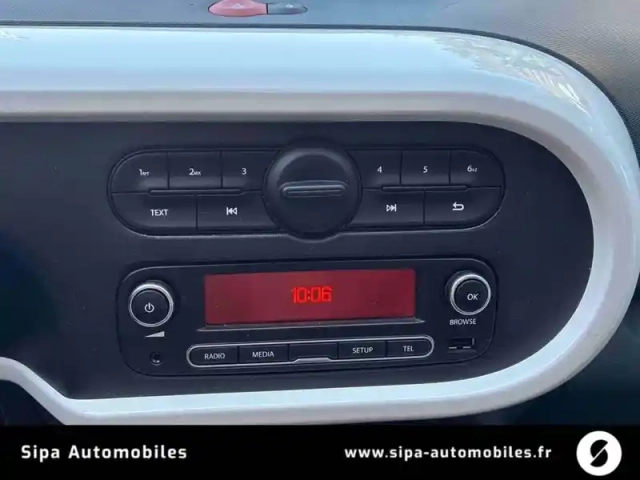 Renault Twingo iii 0.9 tce 90 energy e6c — photo 16