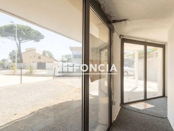 Local commercial à vendre - grau d'agde - emplacement idéal