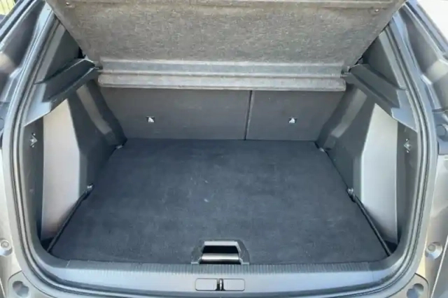 Peugeot 2008 puretech 130 s&amp;s eat8 — photo 11