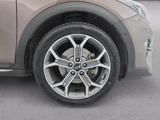 Kia Xceed 1.4 t-gdi 140ch launch edition dct7 + toit ouvrant — photo 15