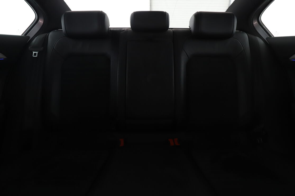 Volkswagen Passat 1.4 TSI GTE DSG6 — photo 16