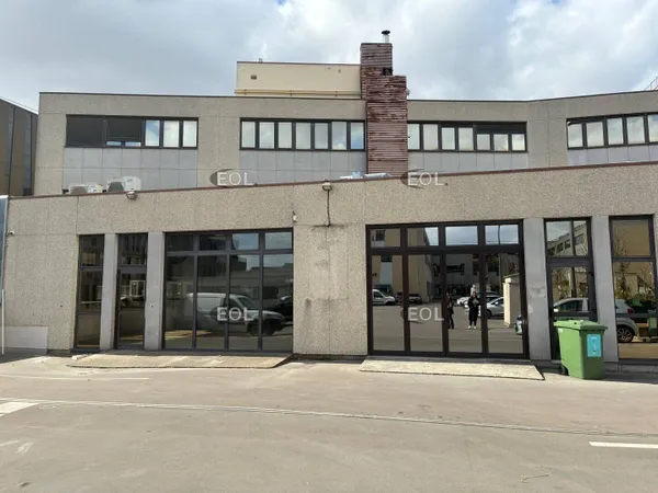 Local d'activité 420 m²