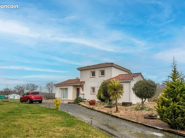🏡 Maison 130 m² - Terrain 3 000 m² - Construction 2017 - Permis pour 2e habitation