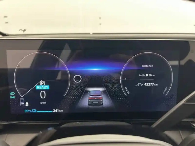 Renault Megane e-tech ev40 130ch standard charge — photo 17