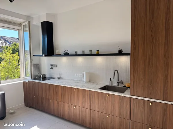 Appartement rénové 83m² — 2 suites parentales, vue Vercors, à 100m Place Danton