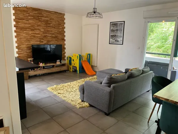 Appartement T3 70m2 + terrasse vue forêt sans vis à vis