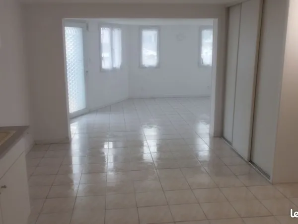 À louer : Beau T2 lumineux en rez-de-chaussée - Saint-Xandre (17138)