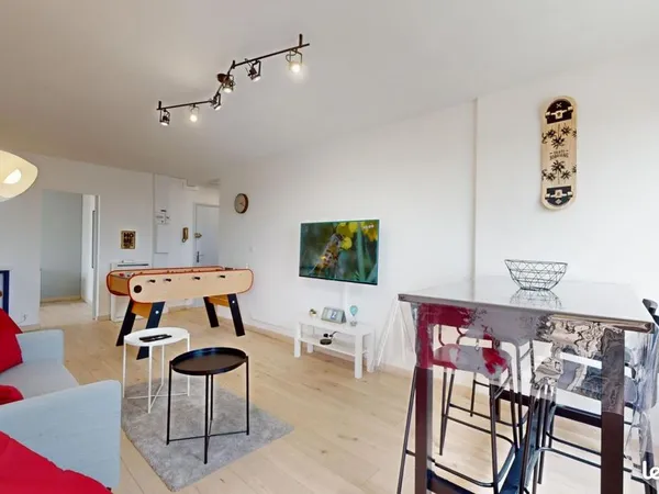 Chambre 5 pièces 100 m²